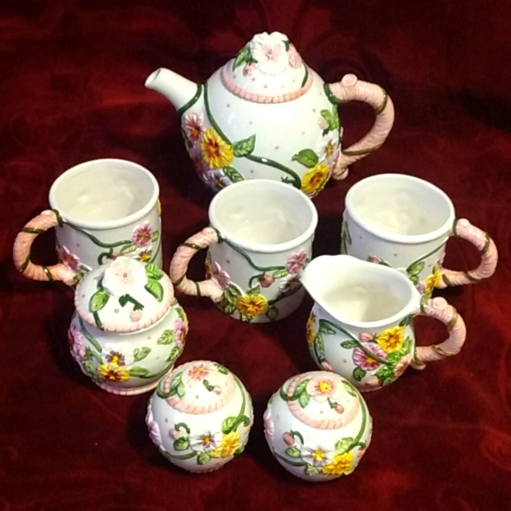 Linda Grayson Morning Glories Floral Teapot Complete Set